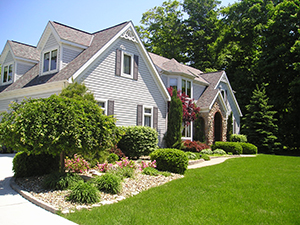 Landscapers and Lawncare Services in Hiawatha, KS